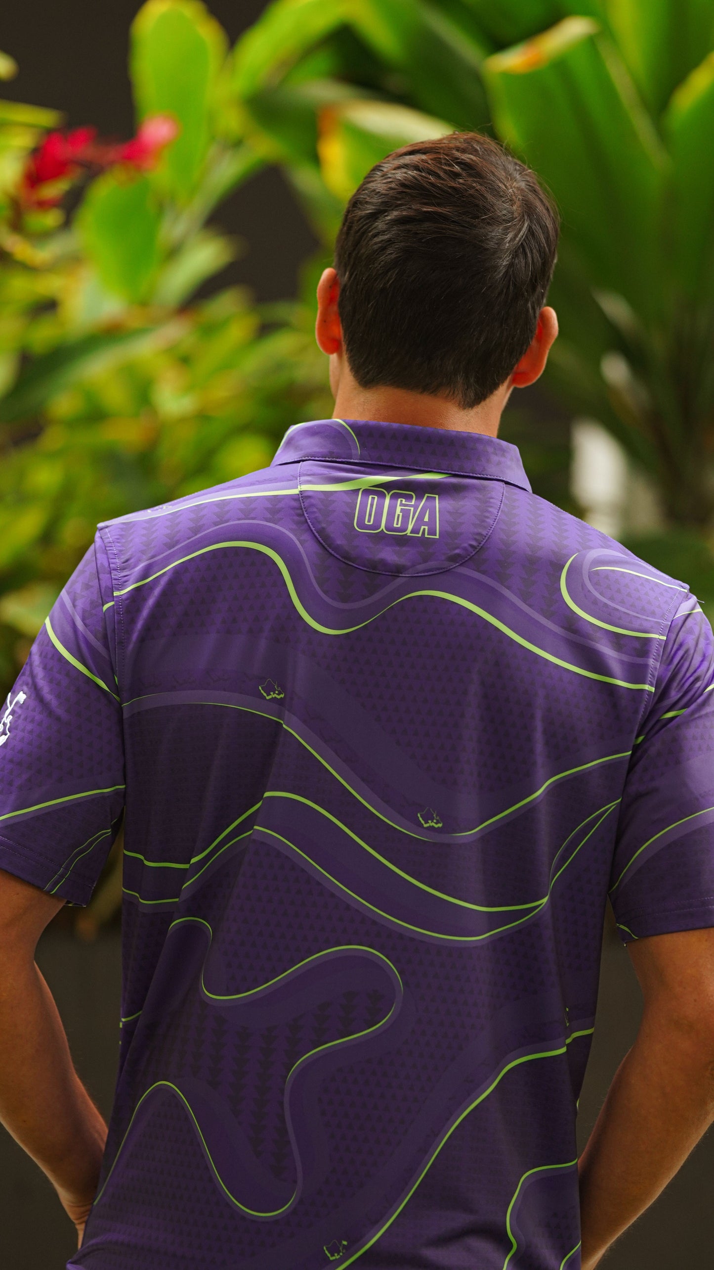 "Tribal Flow" Neon Violet - OGA Men's Polo - Dark Violet / Neon Green
