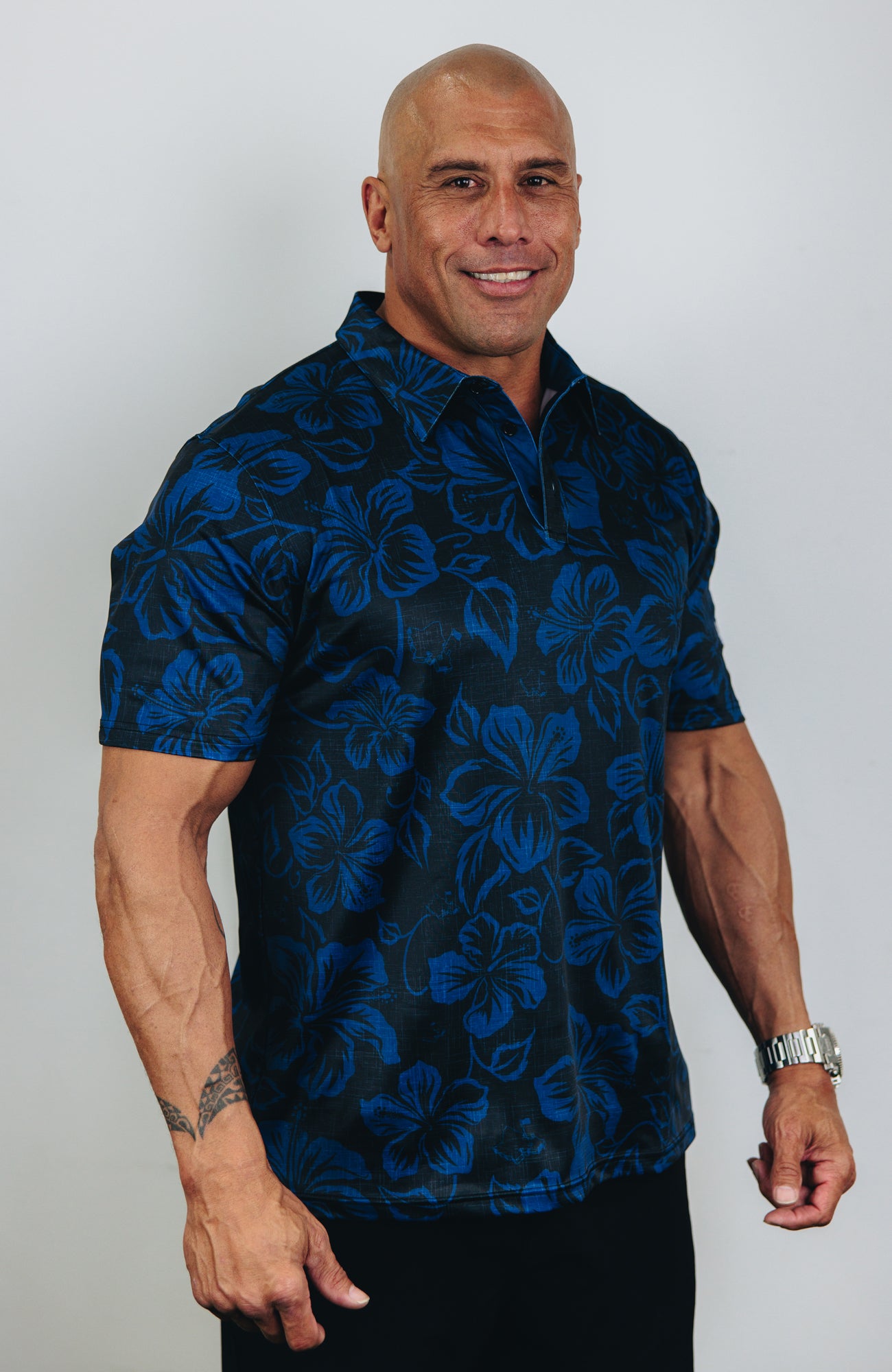 "Hibiscus Pareu" Night Navy - OGA Men's Polo - Black / Navy