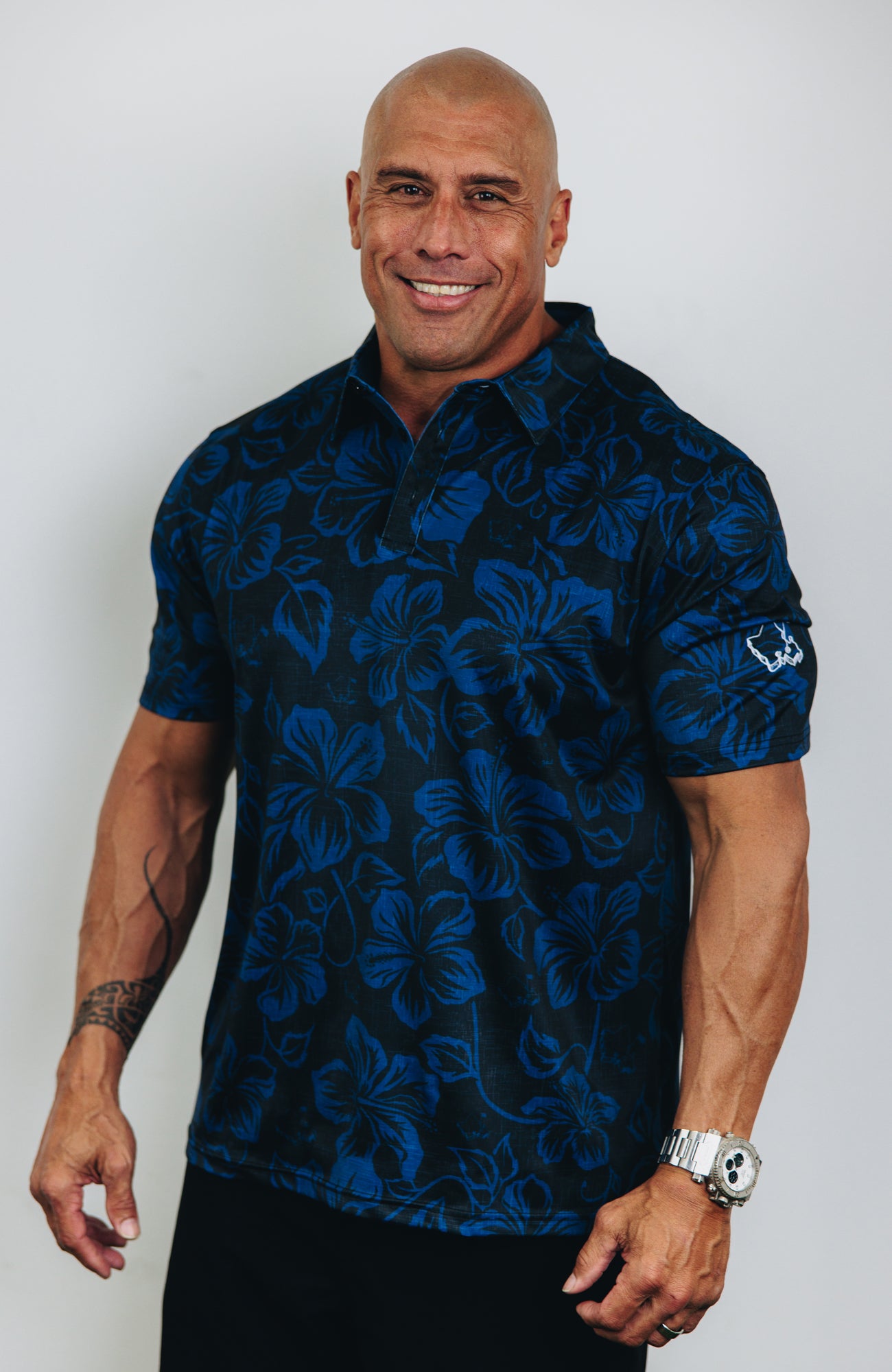 "Hibiscus Pareu" Night Navy - OGA Men's Polo - Black / Navy