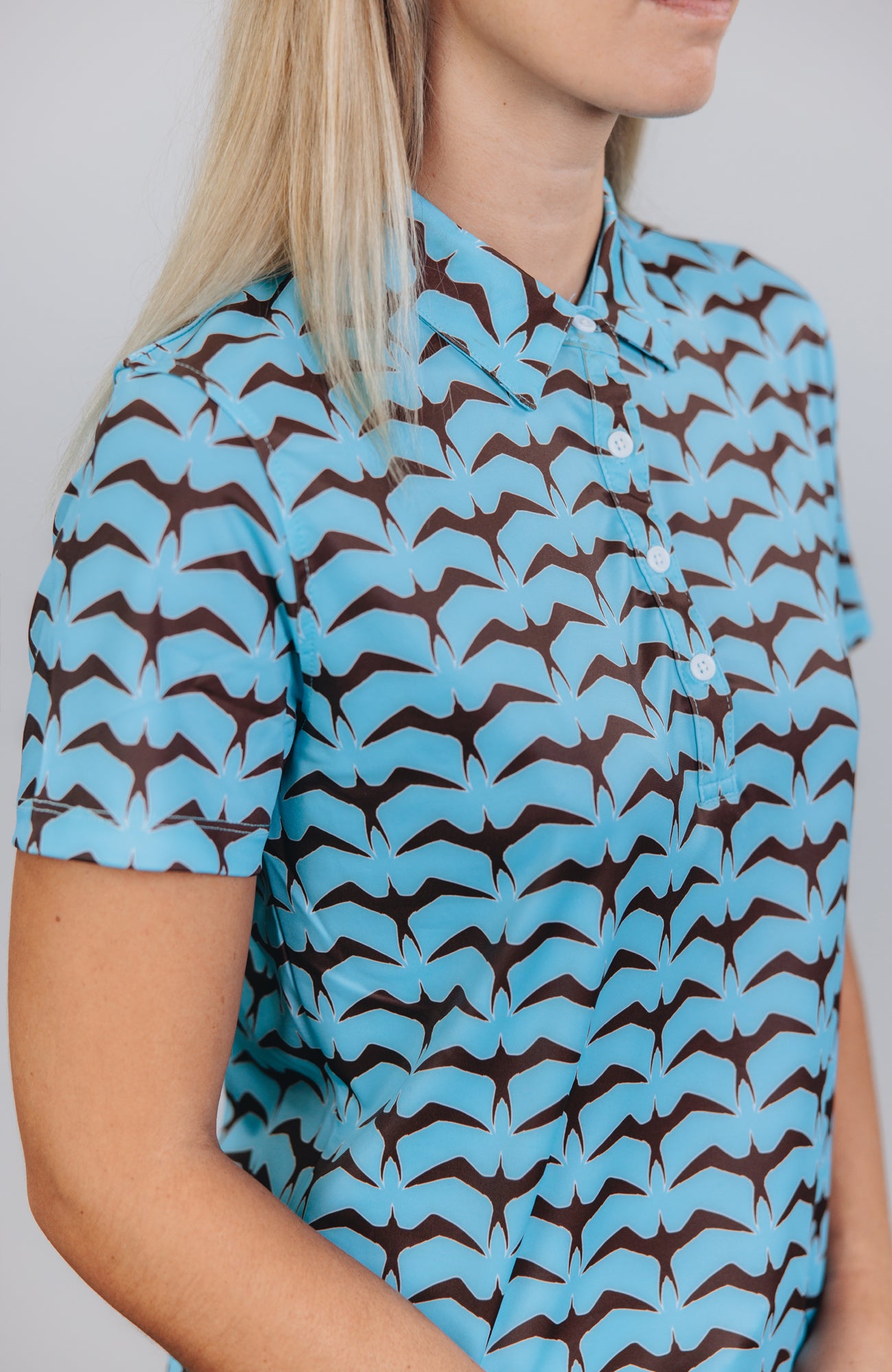 "Iwa Flock" Chocolate Sky - OGA Women's Polo - Chocolate Brown / Sky Blue
