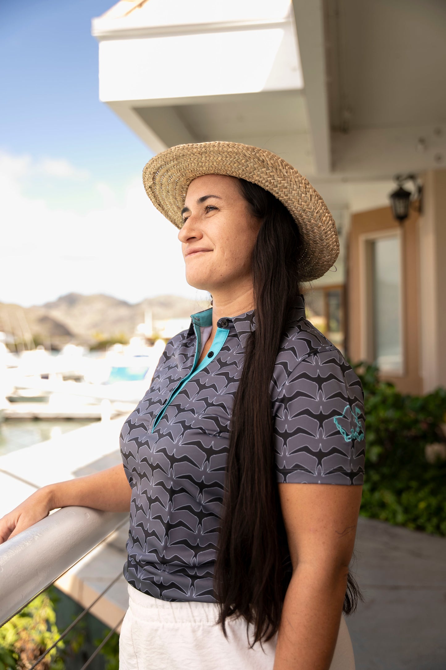 "Iwa Flock" Onyx Shadow - OGA Women's Polo - Graphite / Onyx