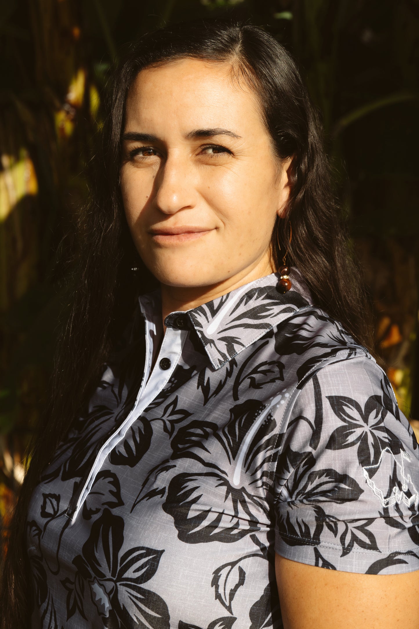 "Bloom" Black Smoke - OGA Women's Polo - Smoke Gray / Black